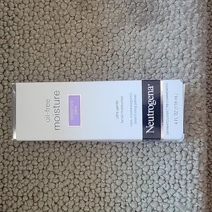 New neutrogena oil free moisture for sensitive skin 4 oz